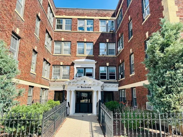 $2,400 | 68 Linden Street, Unit 49, Everett, MA 02149