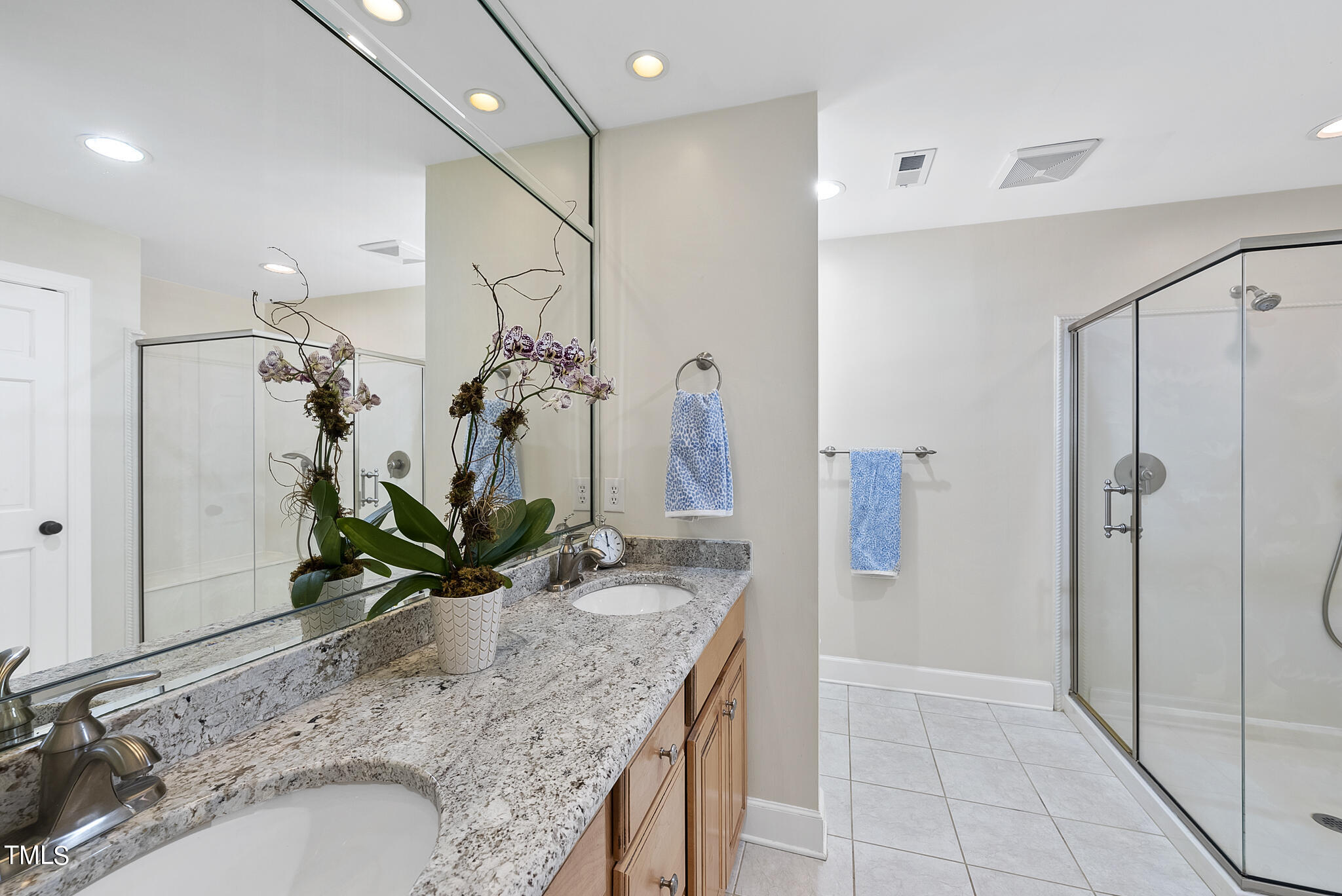 2708 Townedge Court Raleigh, NC 27612 - Photo 37 of 65 DSC02705