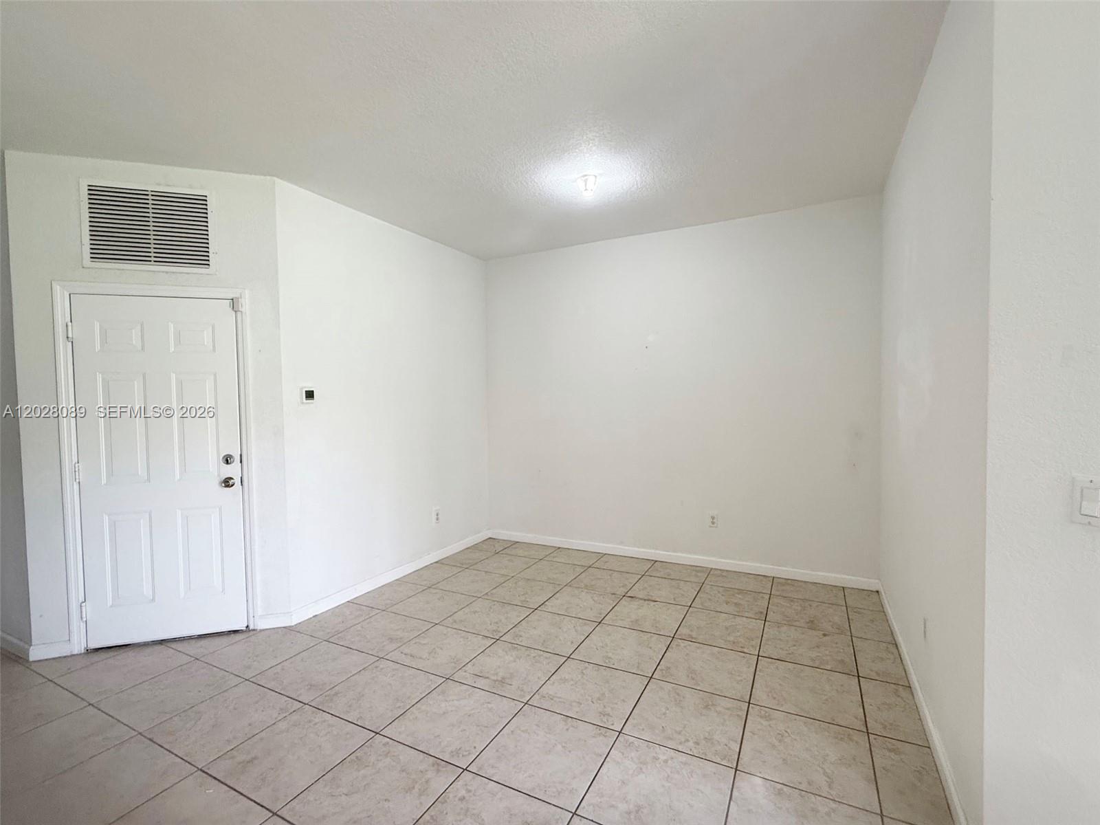662 Northeast 21st Terrace Homestead, FL 33033 - Photo 33 of 34 a view of an empty room