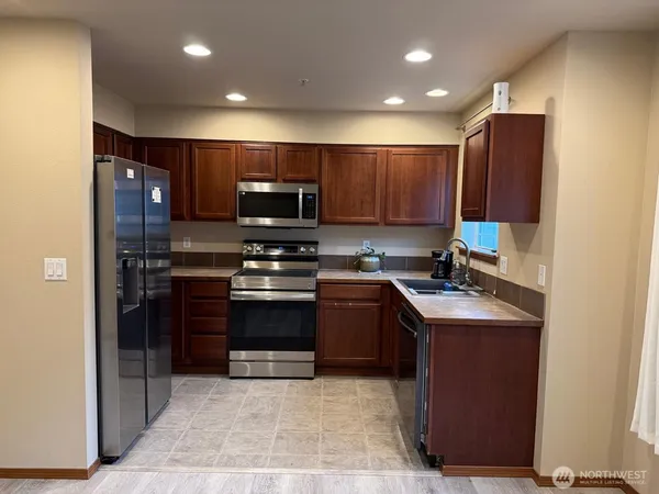 $342,000 | 17813 79th Ave Court East, Puyallup, WA 98375