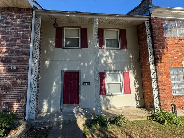 $135,000 | 309 B Cherry Blossom Lane, Gretna, LA 70056