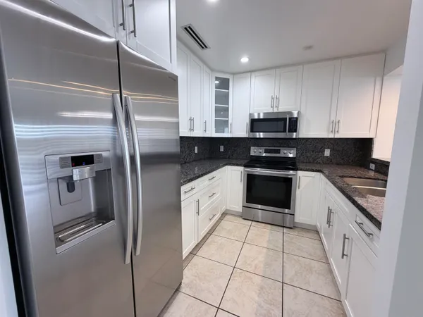 $1,850 | 1401 Southwest 128th Terrace, Unit 402H, Pembroke Pines, FL 33027