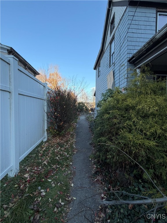 313 Cottage Street Rome, NY 13440 - Photo 4 of 33