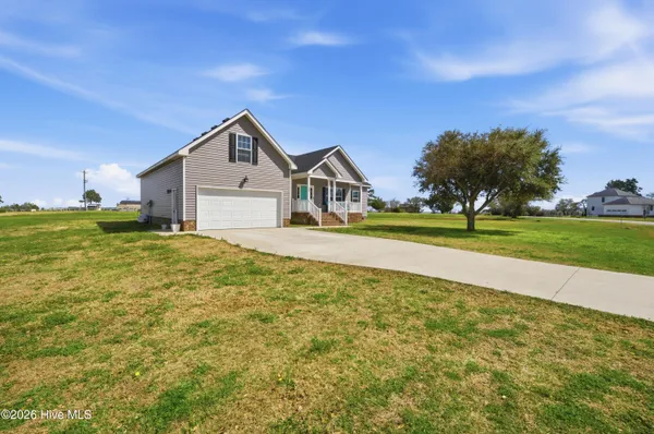 $475,000 | 102 Gull Rock View, Coinjock, NC 27923
