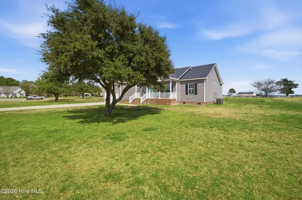 $475,000 | 102 Gull Rock View, Coinjock, NC 27923
