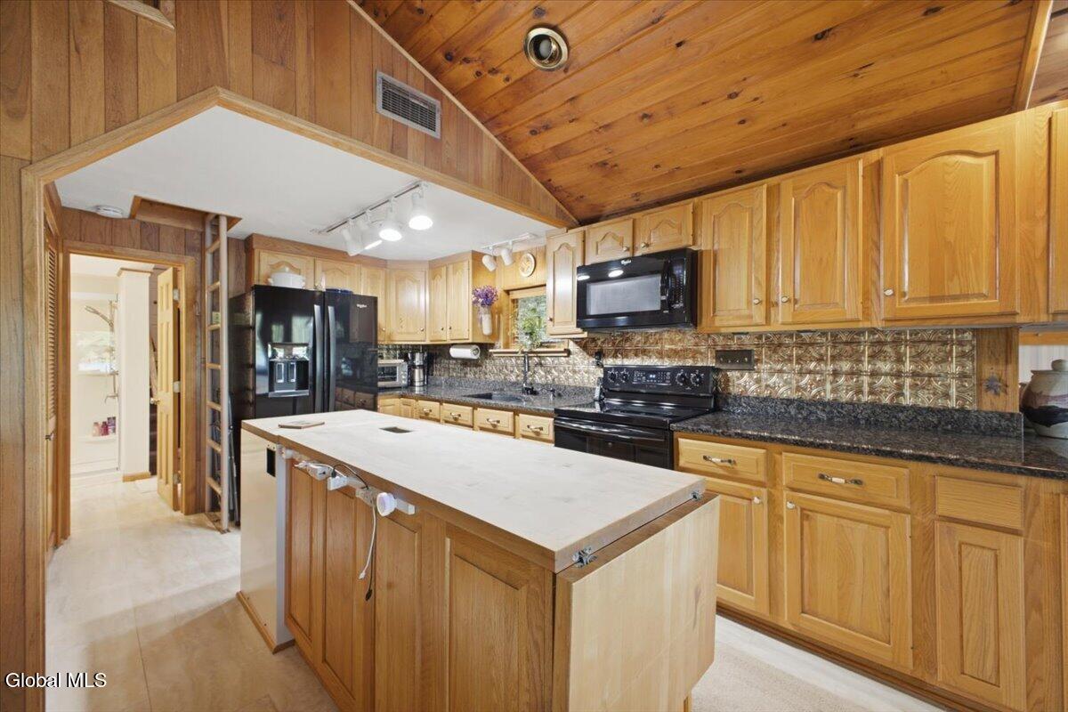 60 Reardon Road Queensbury, NY 12804 - Photo 13 of 41 35-008_IMG_0693