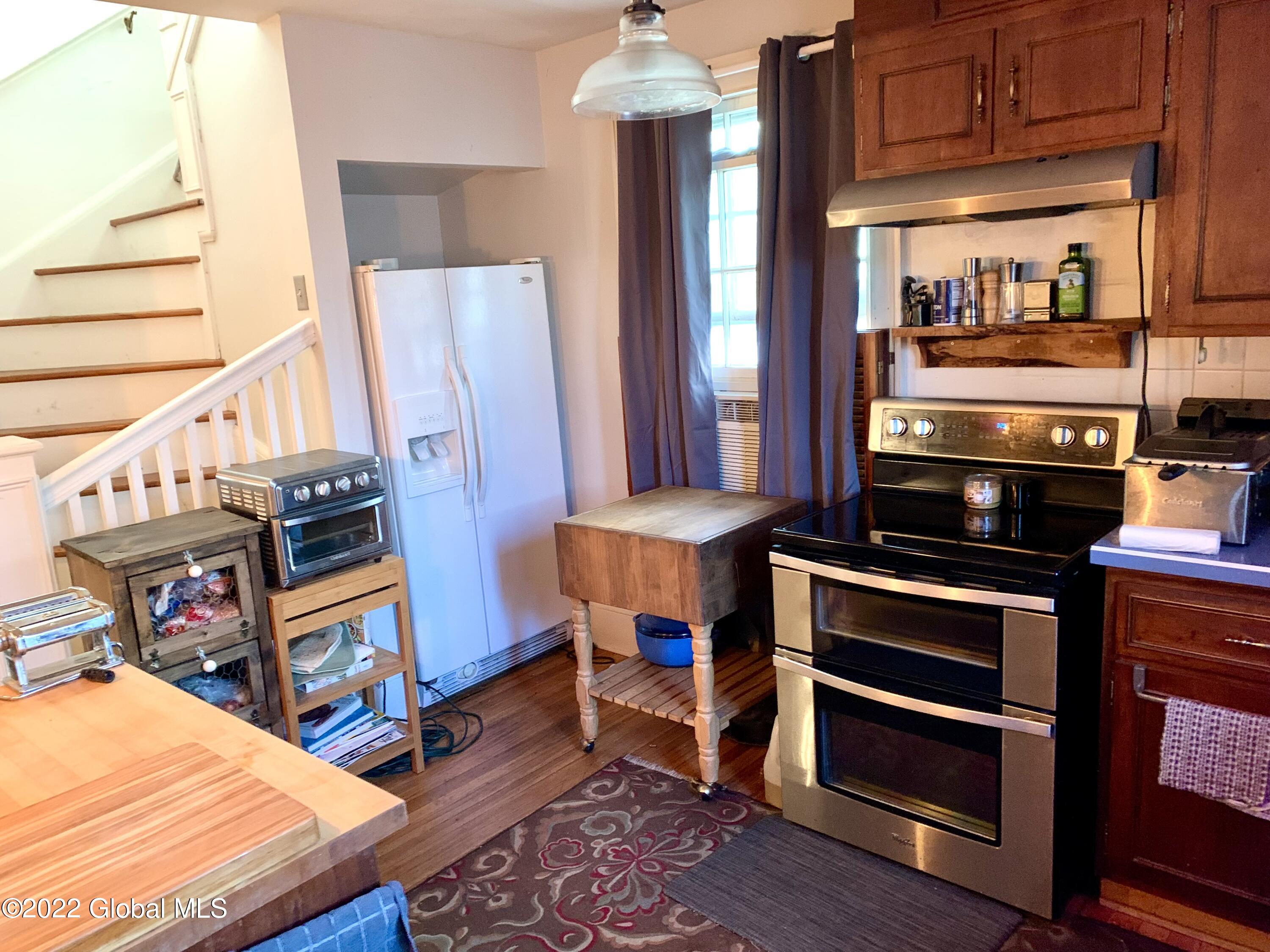 1445 Lowell Road Schenectady, NY 12308 - Photo 6 of 14 IMG-9752