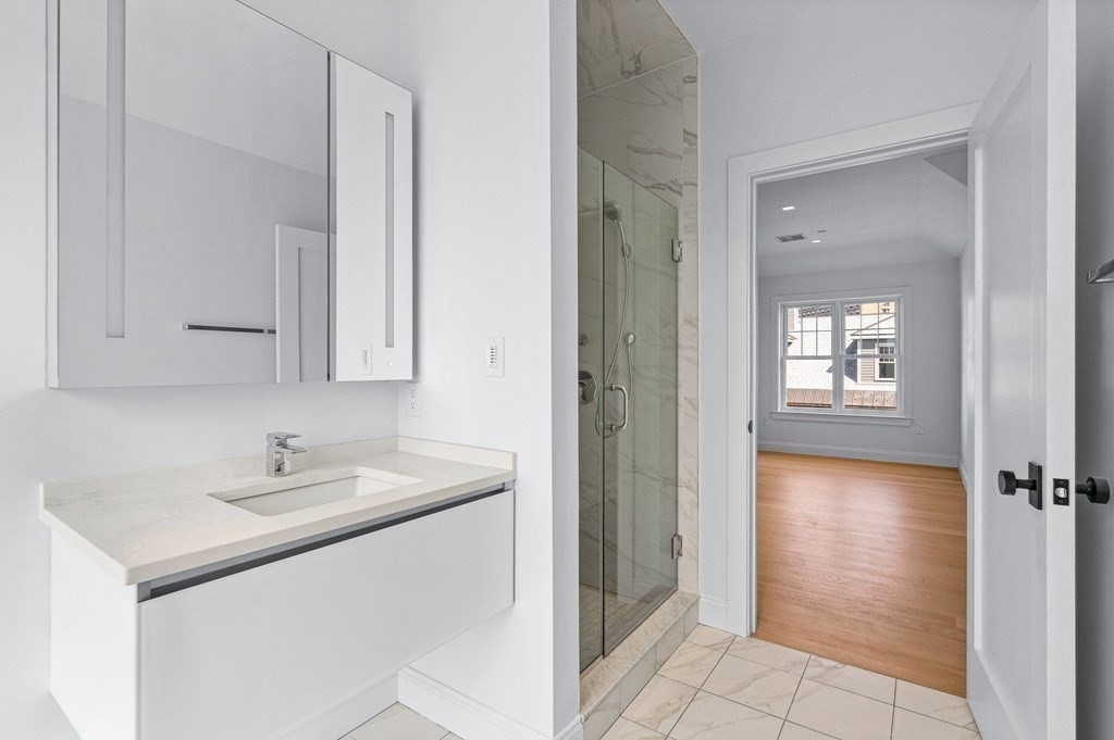 21 Crowninshield Road, Unit 17 Brookline, MA 02446 - Photo 8 of 12 Gallery Image 8