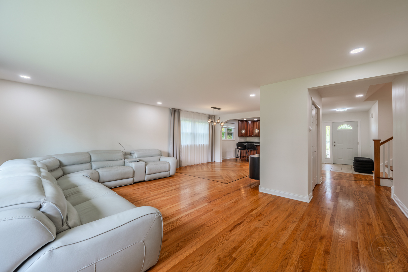 10S220 Alan Road Naperville, IL 60564 - Photo 16 of 45 Gallery Image 16
