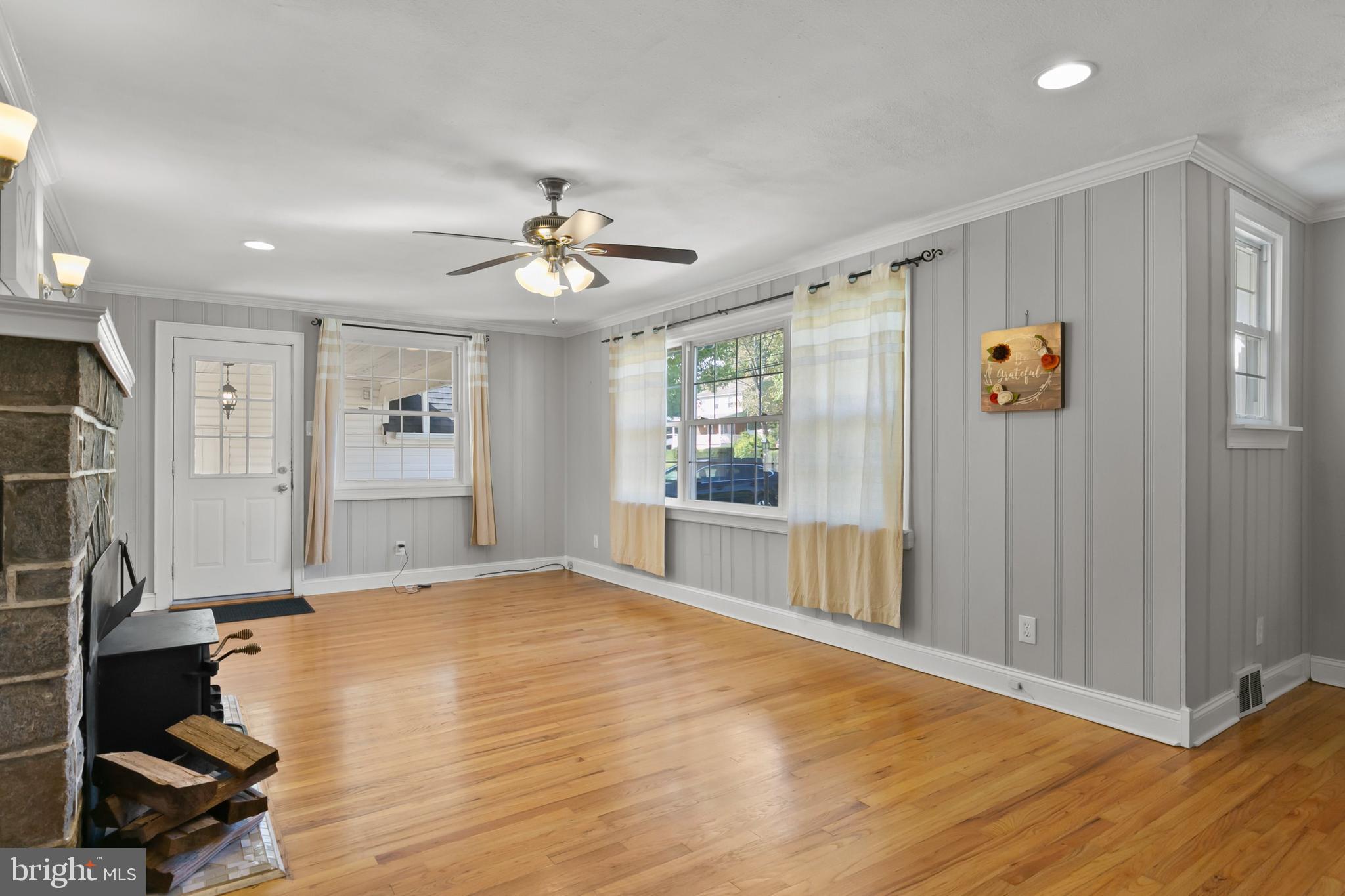 2437 Larkin Road Boothwyn, PA 19061 - Photo 8 of 42 Gallery Image 8