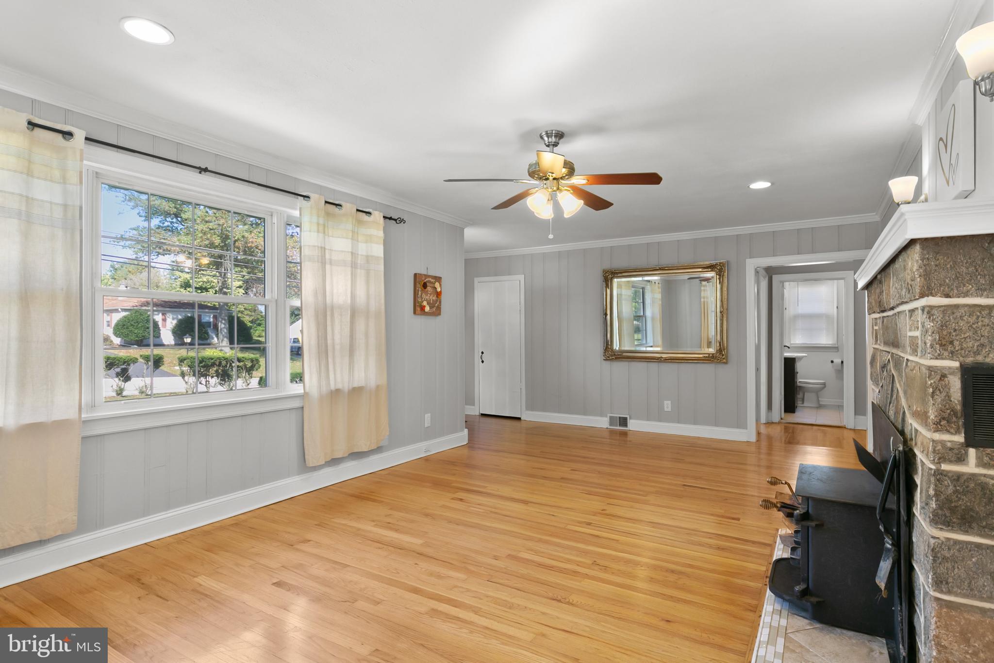 2437 Larkin Road Boothwyn, PA 19061 - Photo 9 of 42 Gallery Image 9