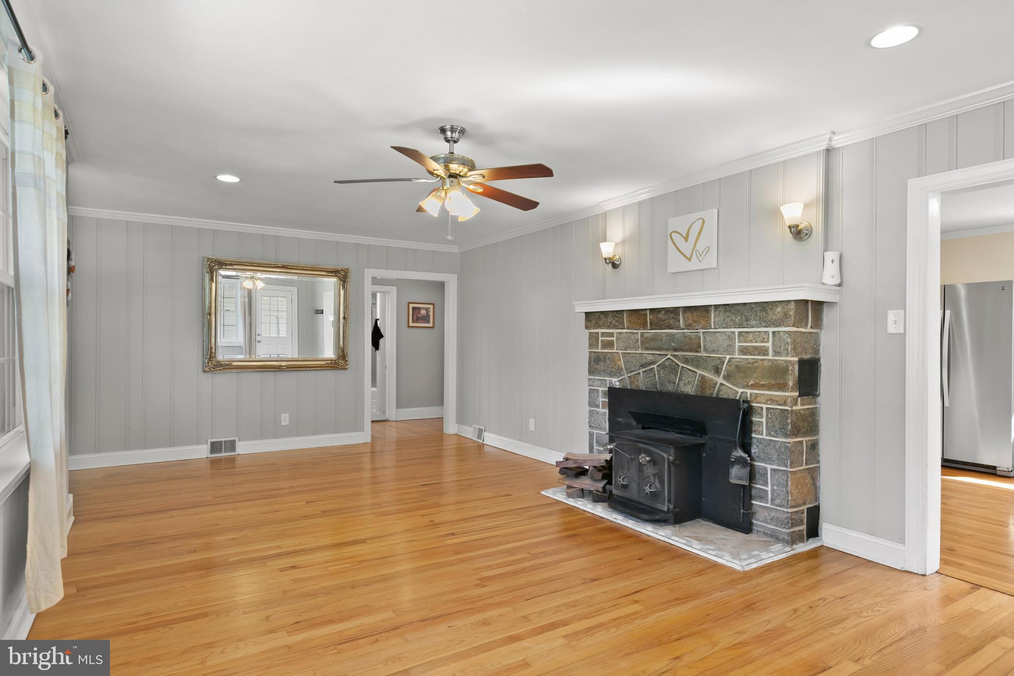 2437 Larkin Road Boothwyn, PA 19061 - Photo 10 of 42 Gallery Image 10