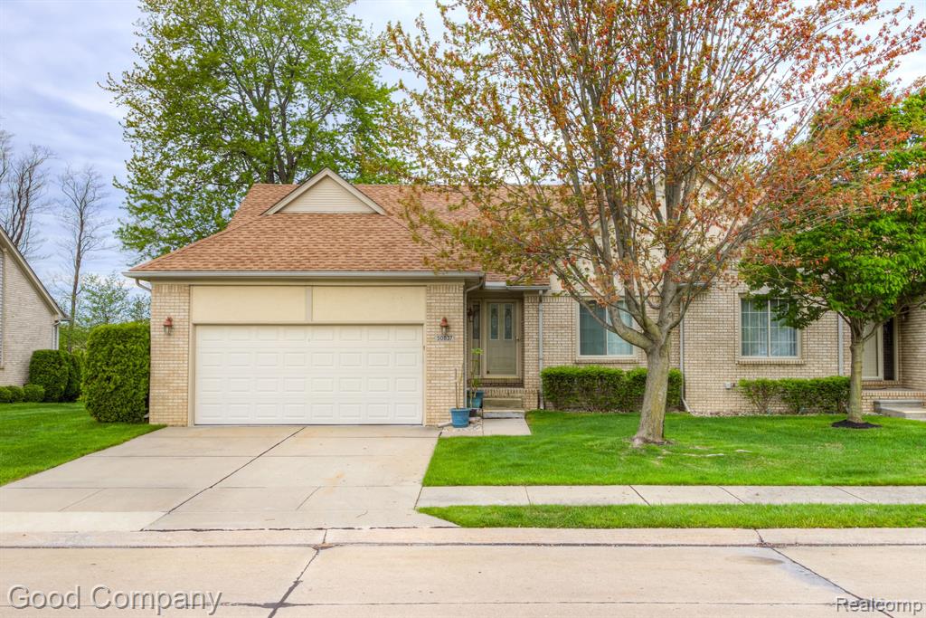 50837 Raintree Circle Chesterfield, MI 48047 - Photo 1 of 37