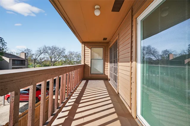 $145,000 | 10555 Turtlewood Court, Unit 511, Houston, TX 77072