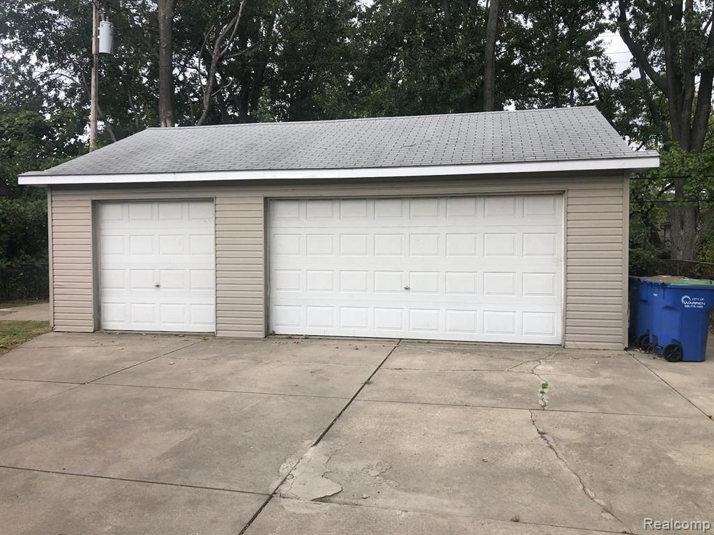 8679 Toepfer Road Warren, MI 48089 - Photo 4 of 14