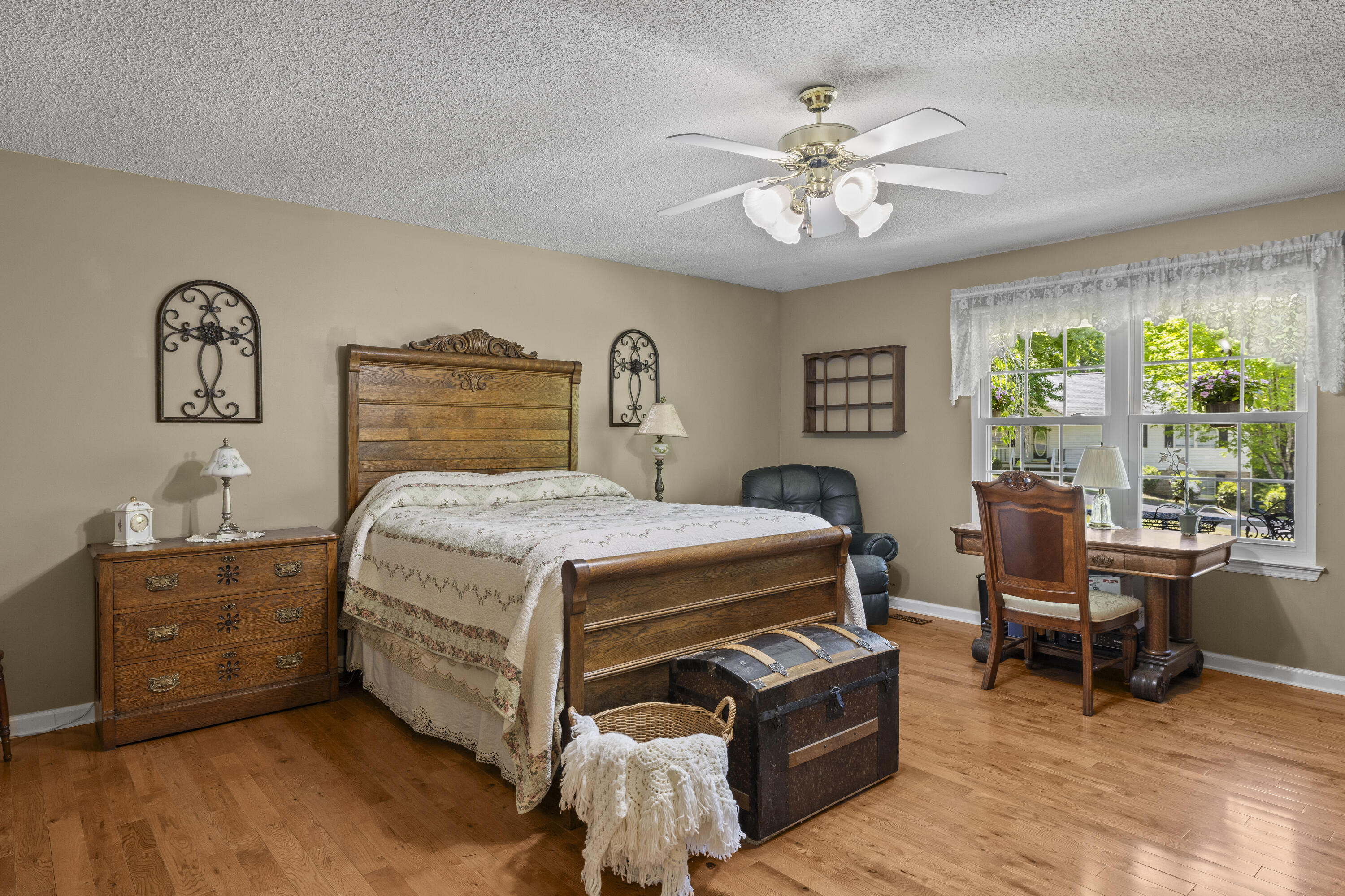 477 Middle View Drive Ringgold, GA 30736 - Photo 17 of 33 Bedroom