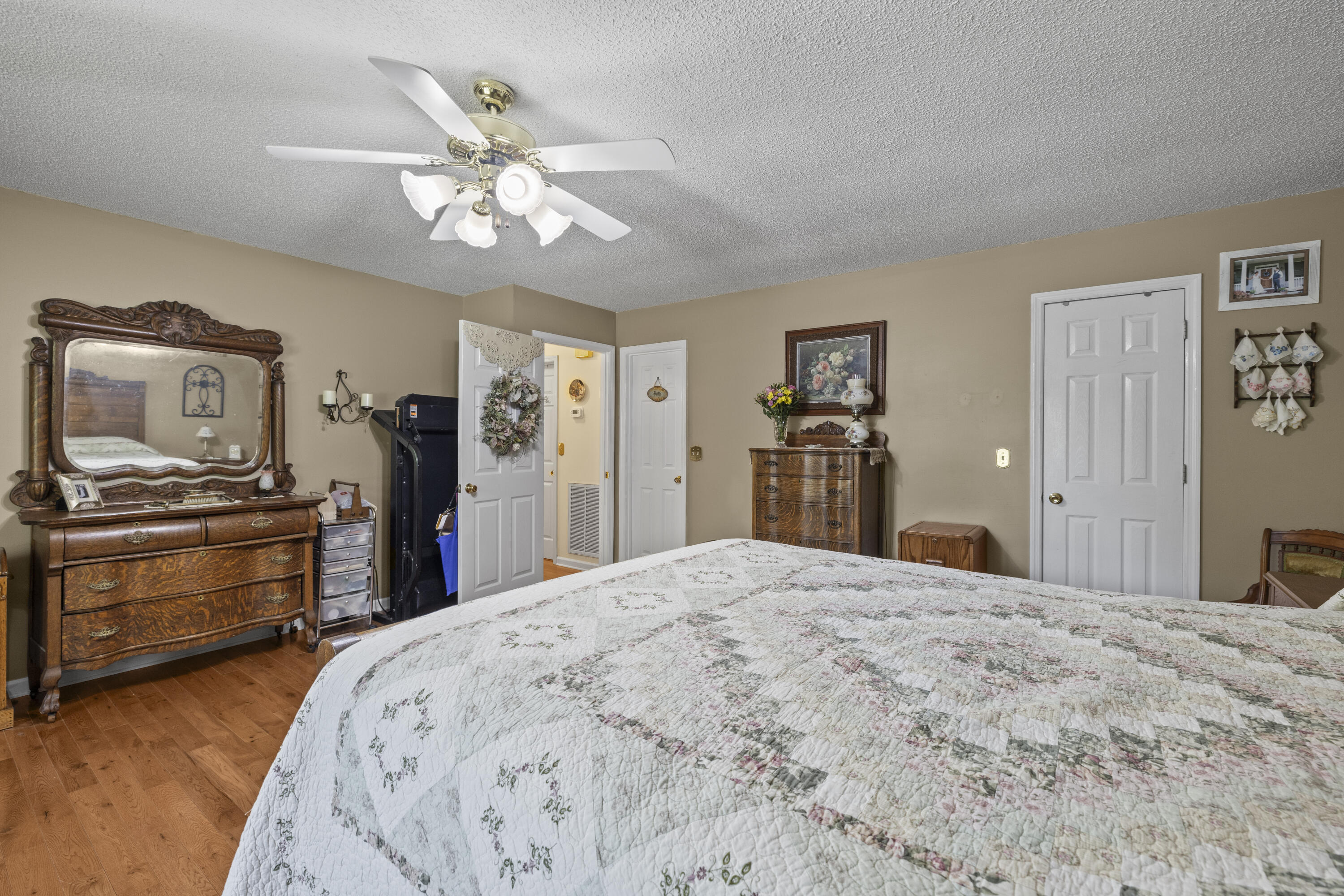 477 Middle View Drive Ringgold, GA 30736 - Photo 18 of 33 Bedroom