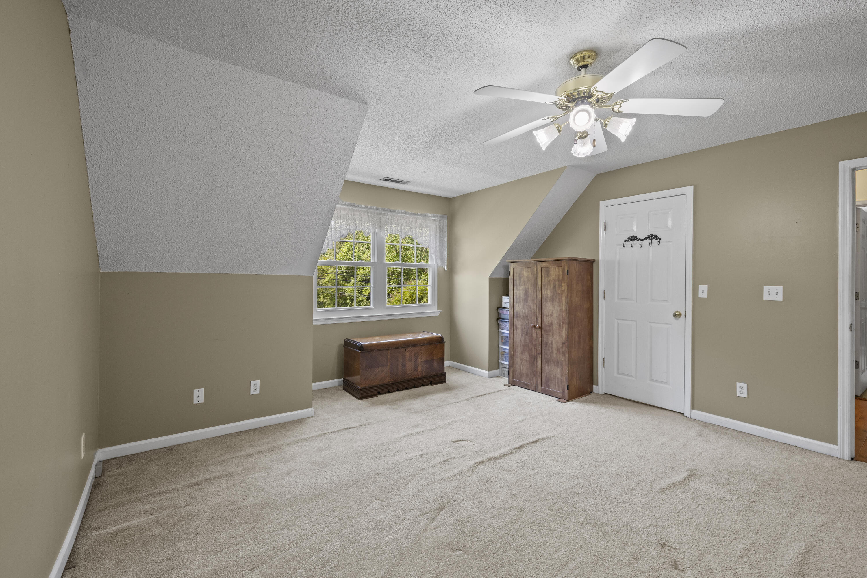 477 Middle View Drive Ringgold, GA 30736 - Photo 25 of 33 Extra Space