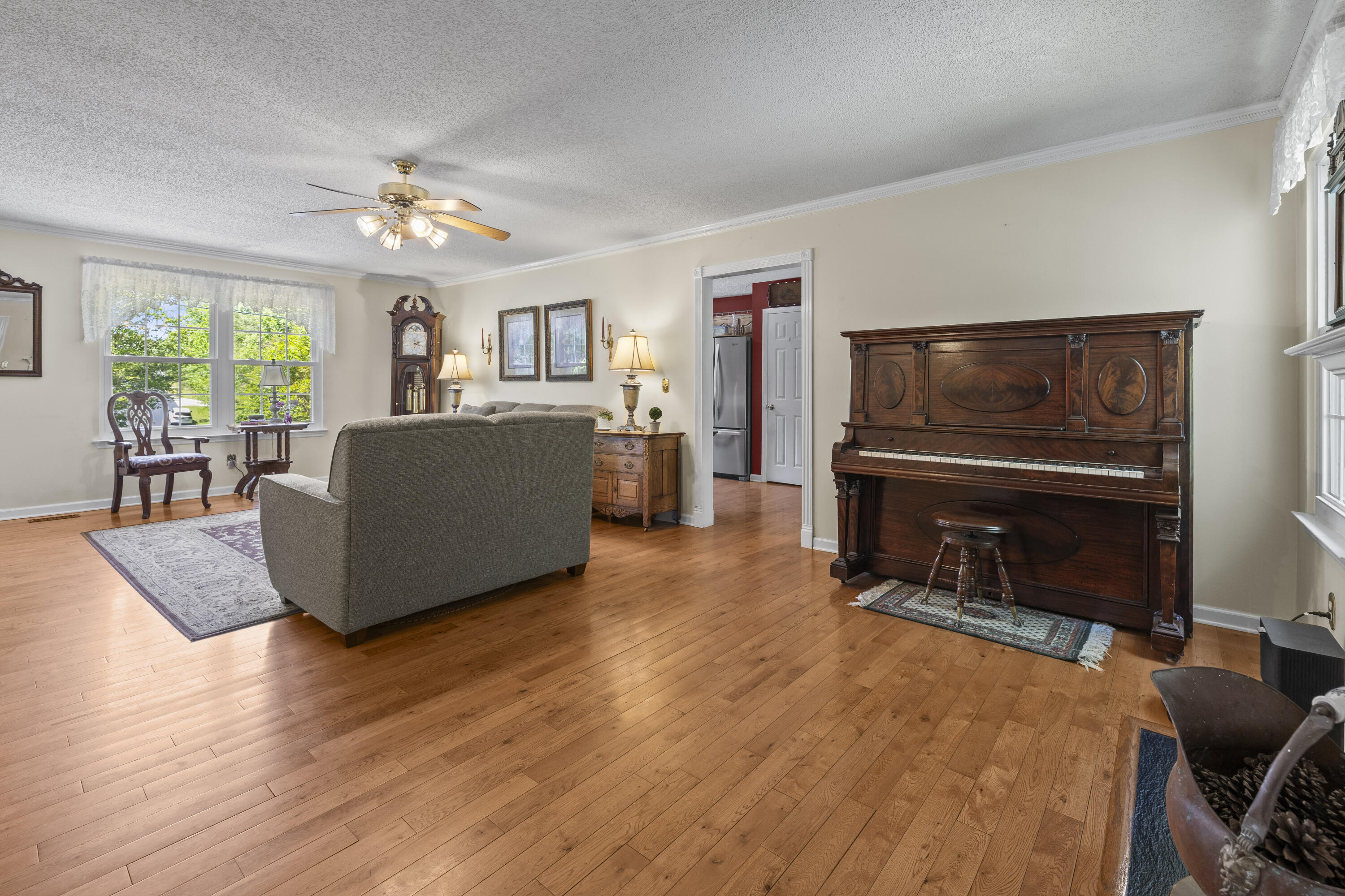 477 Middle View Drive Ringgold, GA 30736 - Photo 8 of 33 Piano Area