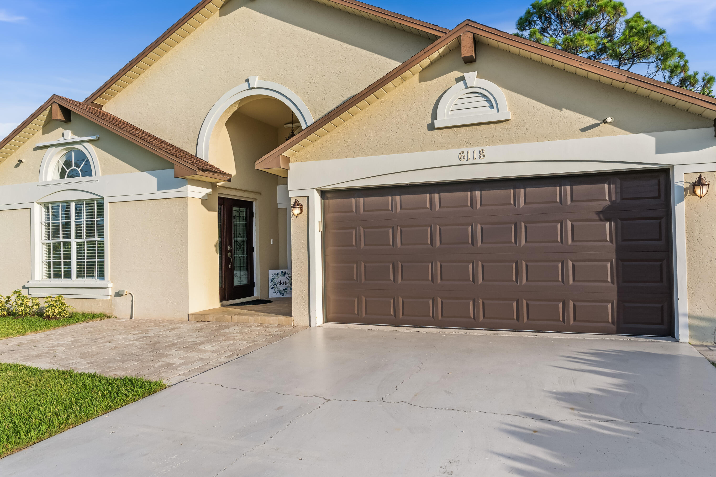 6118 Pompano Street Jupiter, FL 33458 - Photo 3 of 43 DSC03287