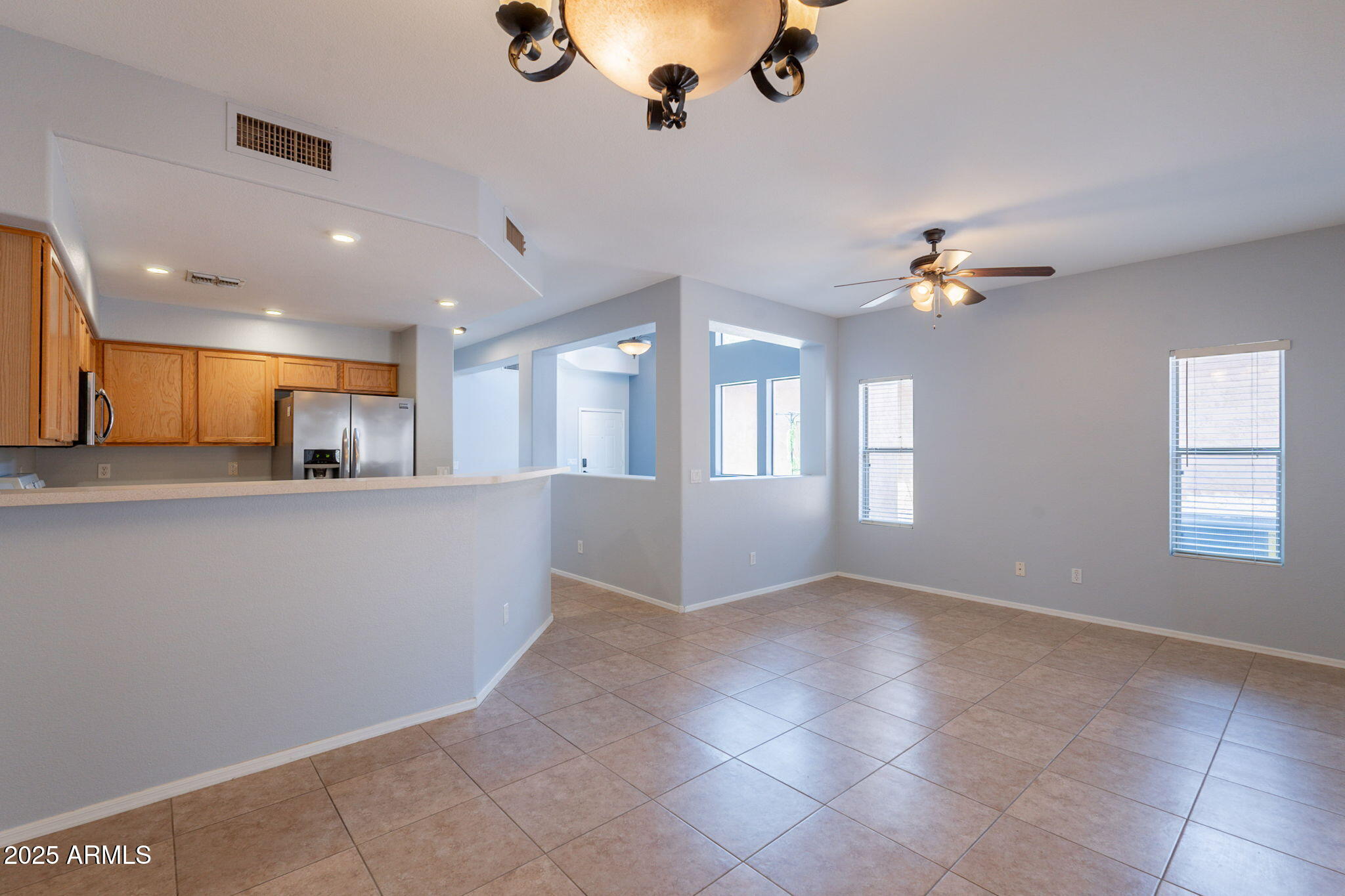 931 South Racine Lane Gilbert, AZ 85296 - Photo 16 of 62 16-web-or-mls-Racine-31