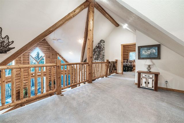 a view of livingroom with furniture