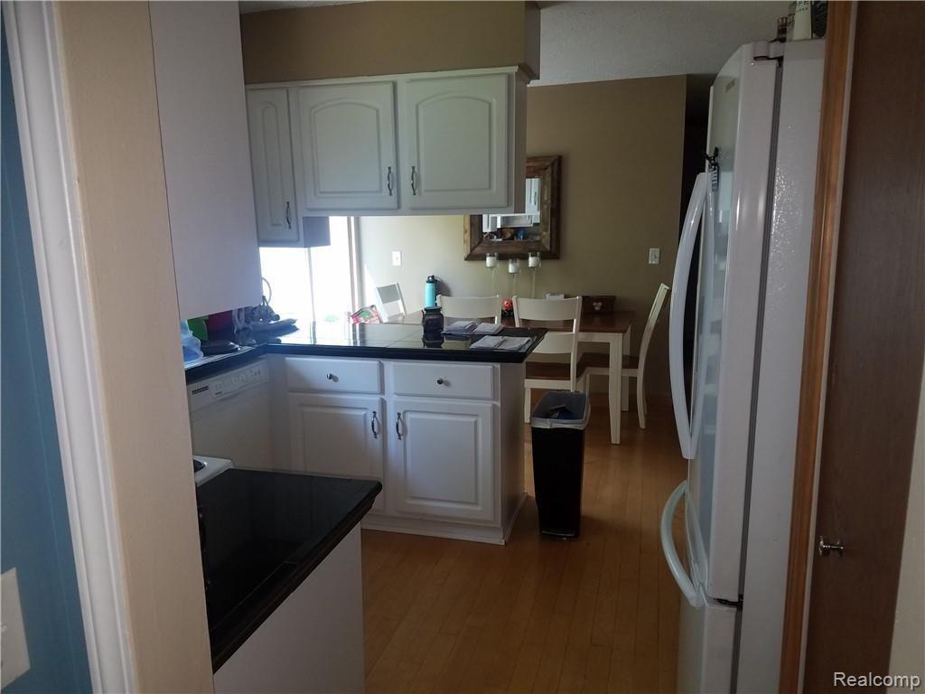 24225 Berg Road Southfield, MI 48033 - Photo 7 of 10 20180904_135151.jpg