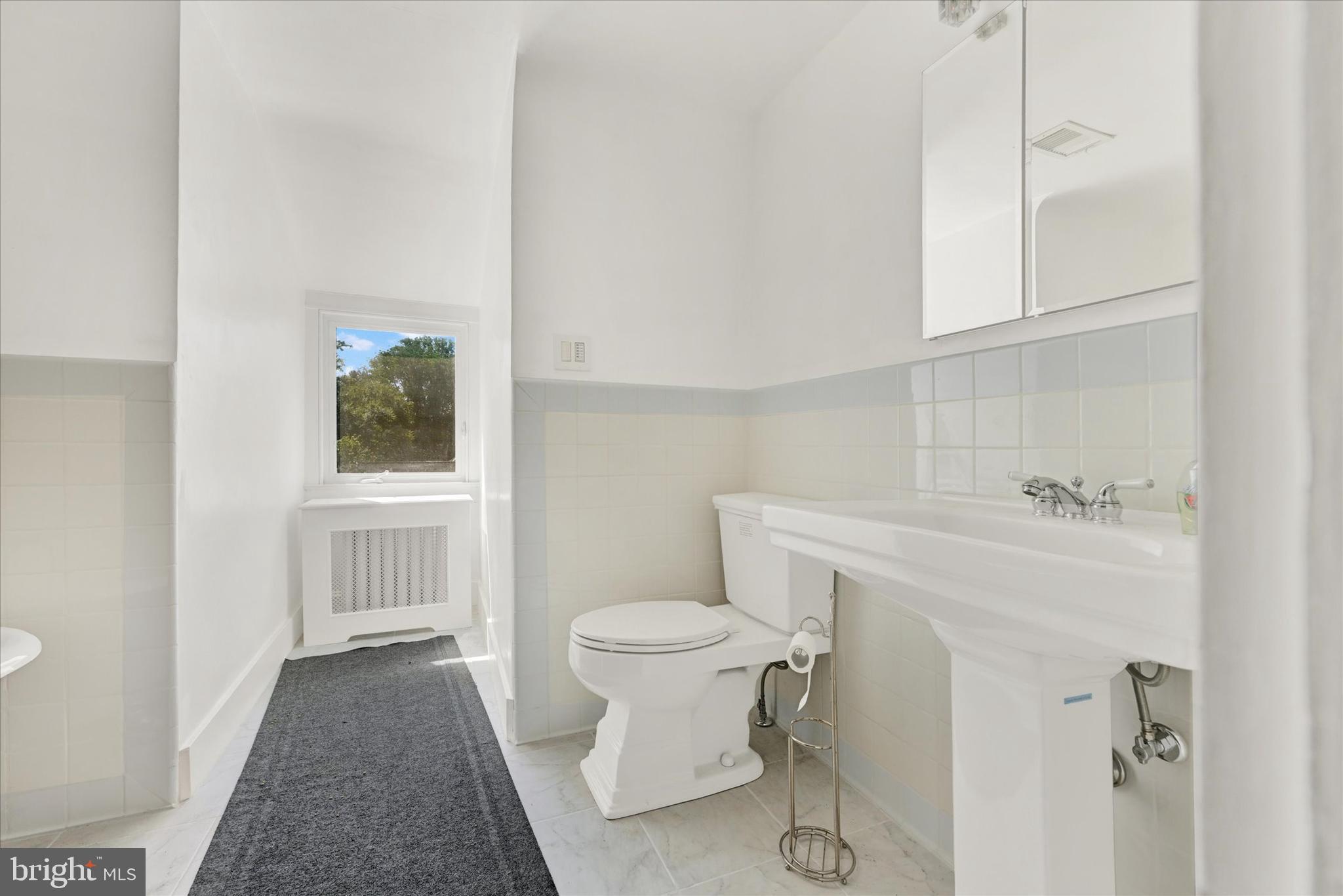 110 Elmwood Road Baltimore, MD 21210 - Photo 29 of 41 3 Floor Bath