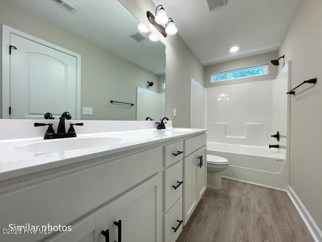 $254,900 | 724 Cross Brg Way, Sneads Ferry, NC 28460