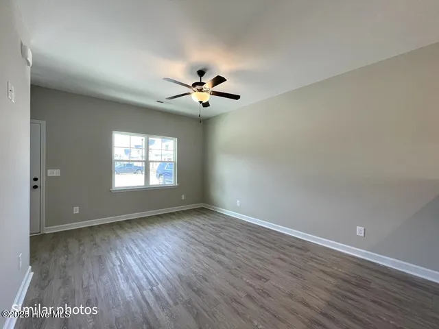 $254,900 | 724 Cross Brg Way, Sneads Ferry, NC 28460