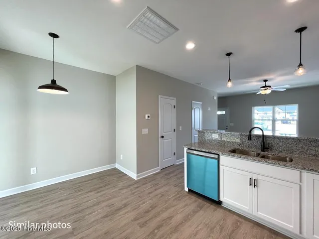 $254,900 | 724 Cross Brg Way, Sneads Ferry, NC 28460