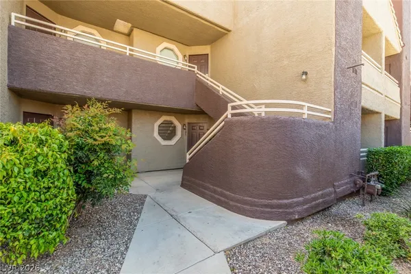 $1,500 | 5072 South Rainbow Boulevard, Unit 205, Las Vegas, NV 89118