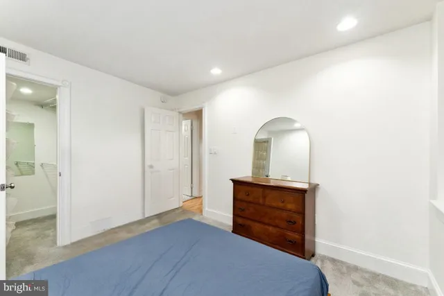 $2,700 | 902 D Street Southeast, Unit 1, Washington, DC 20003
