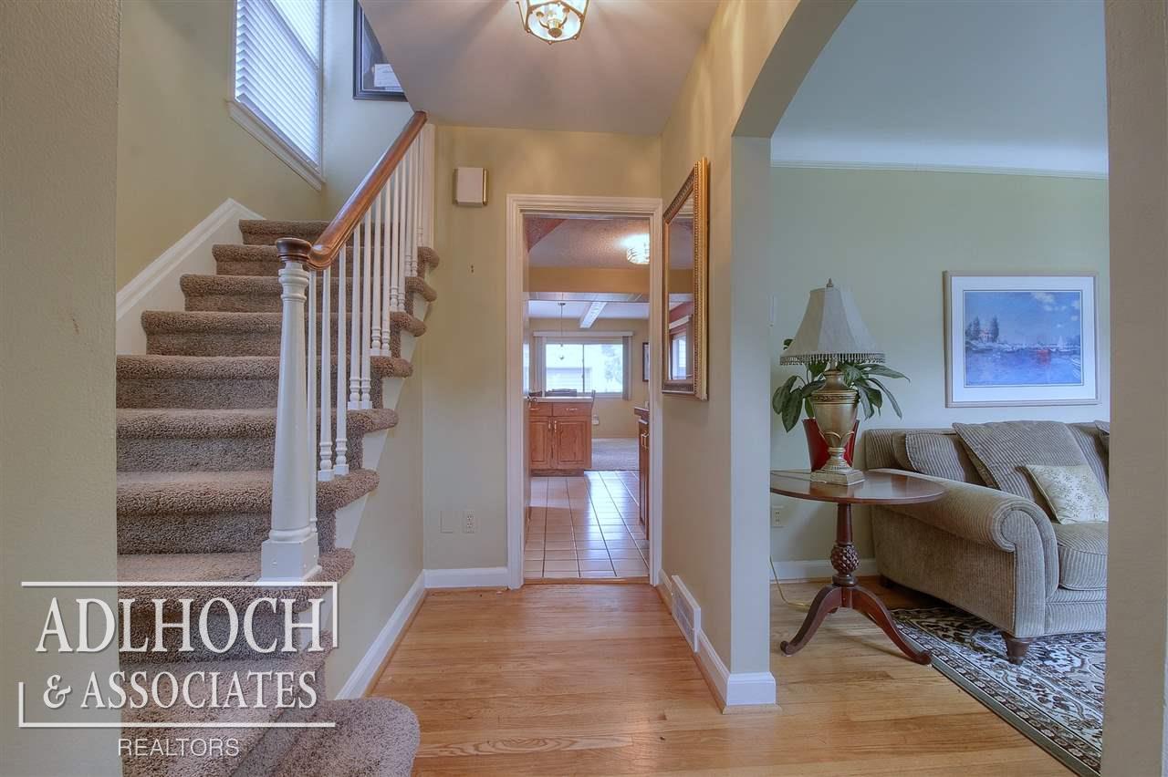 1608 Hampton Road Grosse Pointe Woods, MI 48236 - Photo 15 of 30