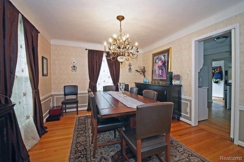 401 Roland Court Grosse Pointe, MI 48236 - Photo 5 of 25 DSC02391.JPG
