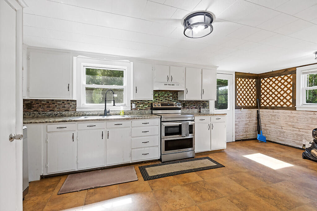 160 Livermore Falls Road Farmington, ME 04938 - Photo 19 of 44 22_BP5A4257_DxO_mls