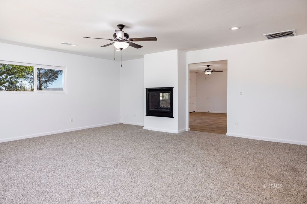 1135 North Mahan Street Ridgecrest, CA 93555 - Photo 23 of 46