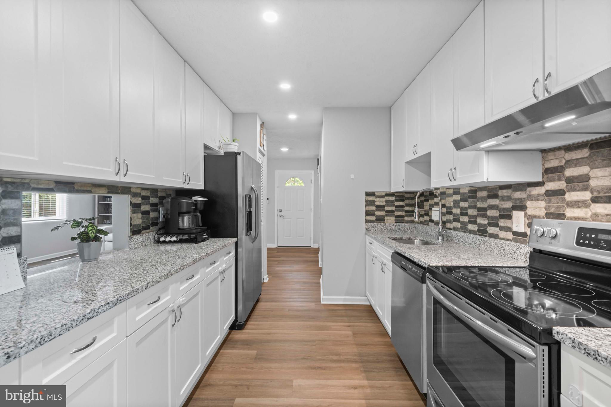 12201 Nutmeg Lane Reston, VA 20191 - Photo 11 of 32