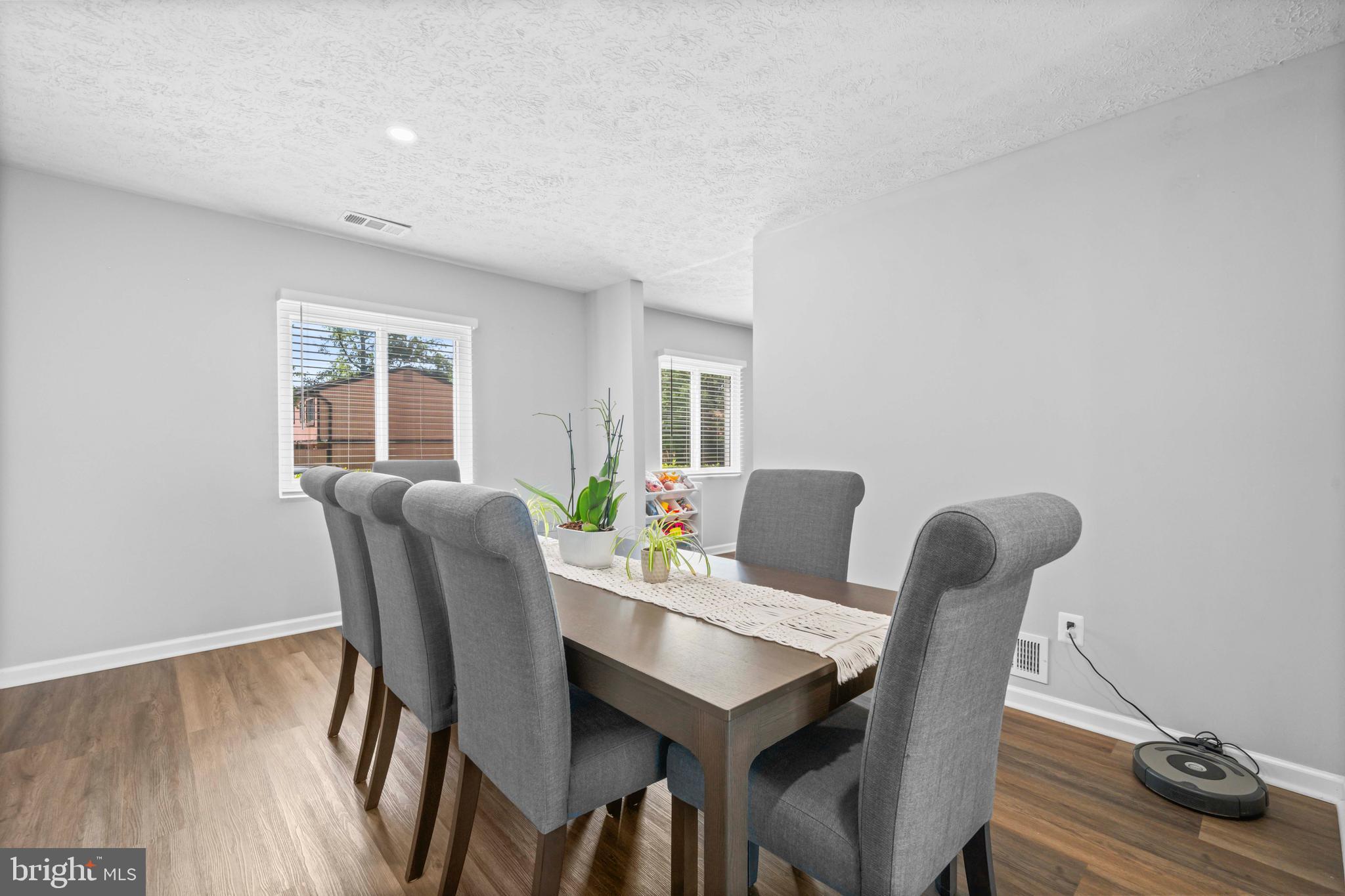 12201 Nutmeg Lane Reston, VA 20191 - Photo 15 of 32