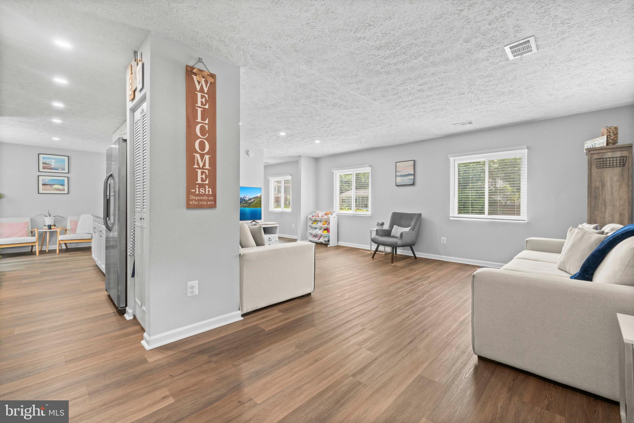 12201 Nutmeg Lane Reston, VA 20191 - Photo 5 of 32
