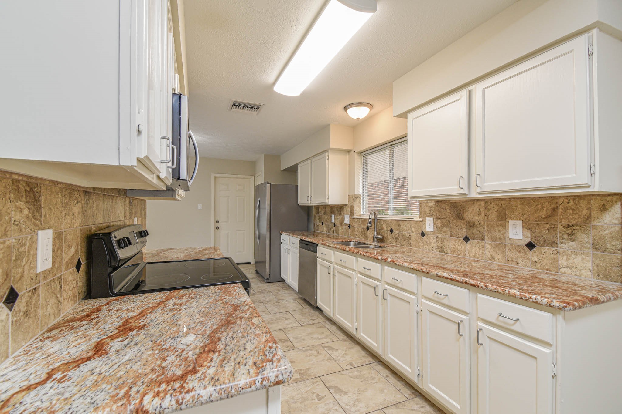 4922 Bridgemont Lane Spring, TX 77388 - Photo 8 of 24