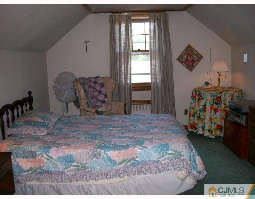 22 7th Street Edison, NJ 08837 - Photo 7 of 10 Gallery Image 7