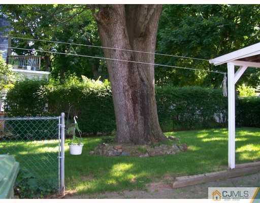 22 7th Street Edison, NJ 08837 - Photo 9 of 10 Gallery Image 9