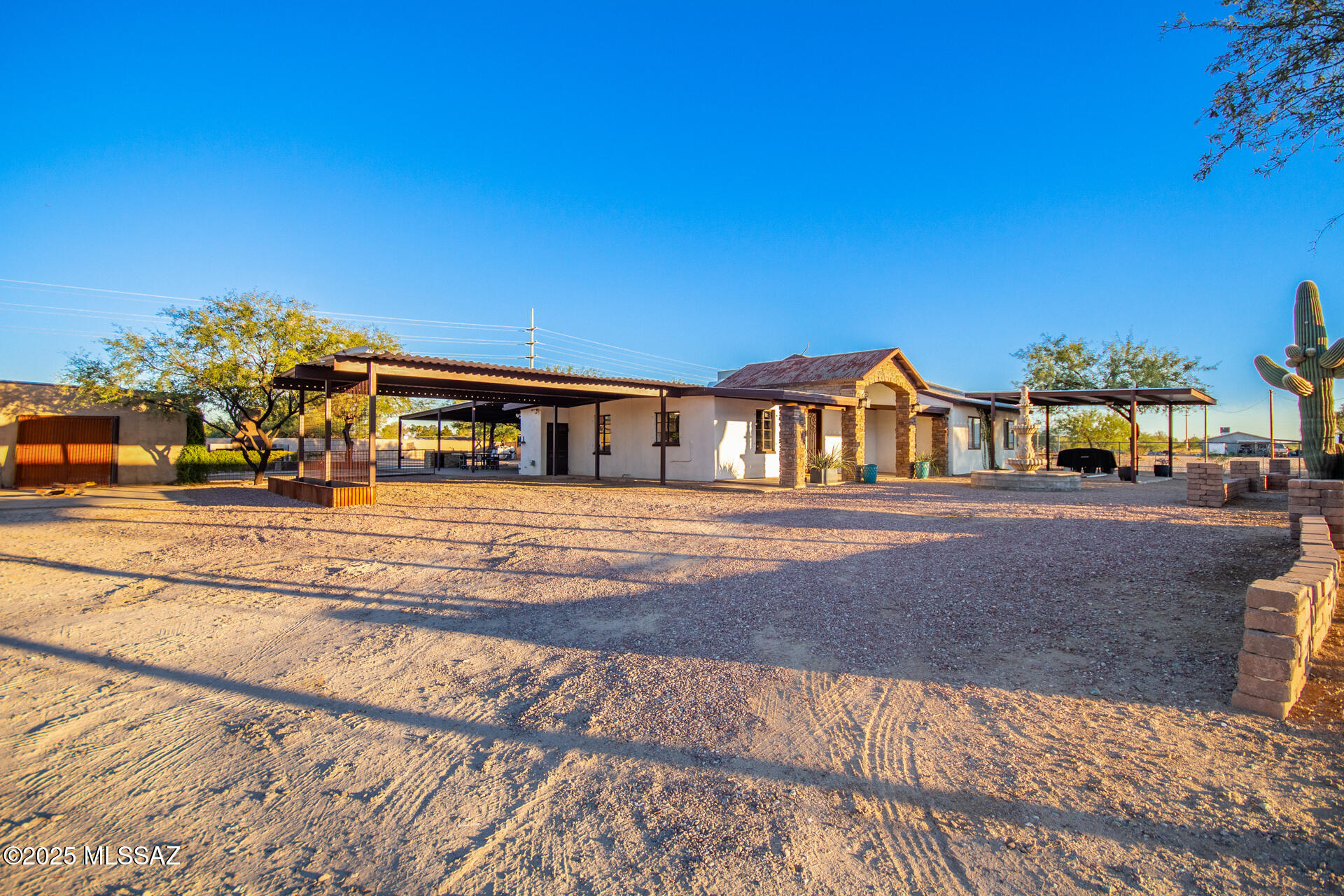 1945 West Drexel Road Tucson, AZ 85746 - Photo 3 of 39 Gallery Image 3