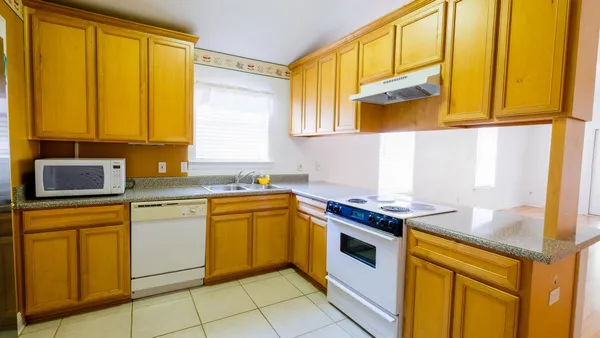 $2,300 | 3292 Emerson Lane, Tallahassee, FL 32317