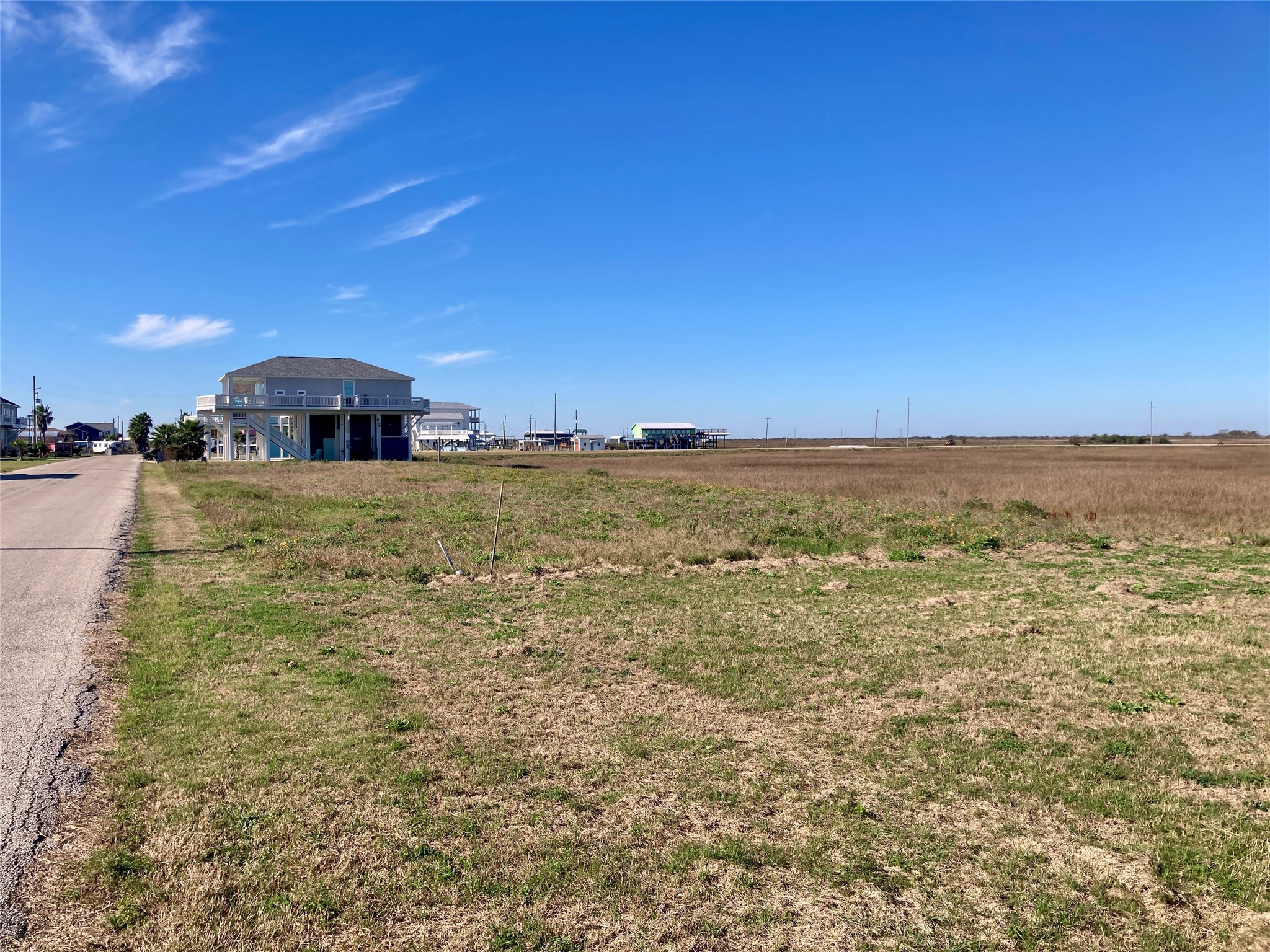 1270 Lagoon Drive Crystal Beach, TX 77650 - Photo 5 of 9