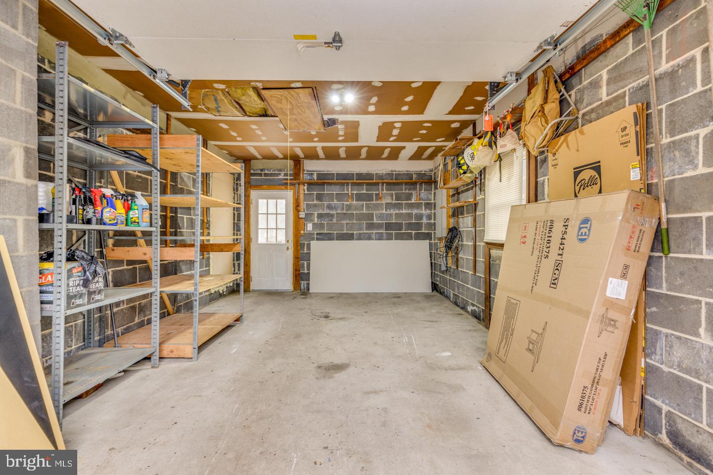 579 Hopewell Road Marlton, NJ 08053 - Photo 32 of 41 Garage