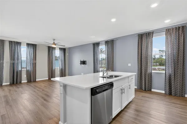 $445,000 | 5610 Southeast Edgewater Circle, Stuart, FL 34997