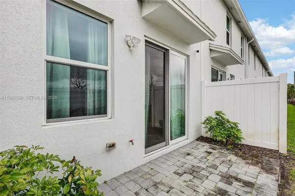 $445,000 | 5610 Southeast Edgewater Circle, Stuart, FL 34997