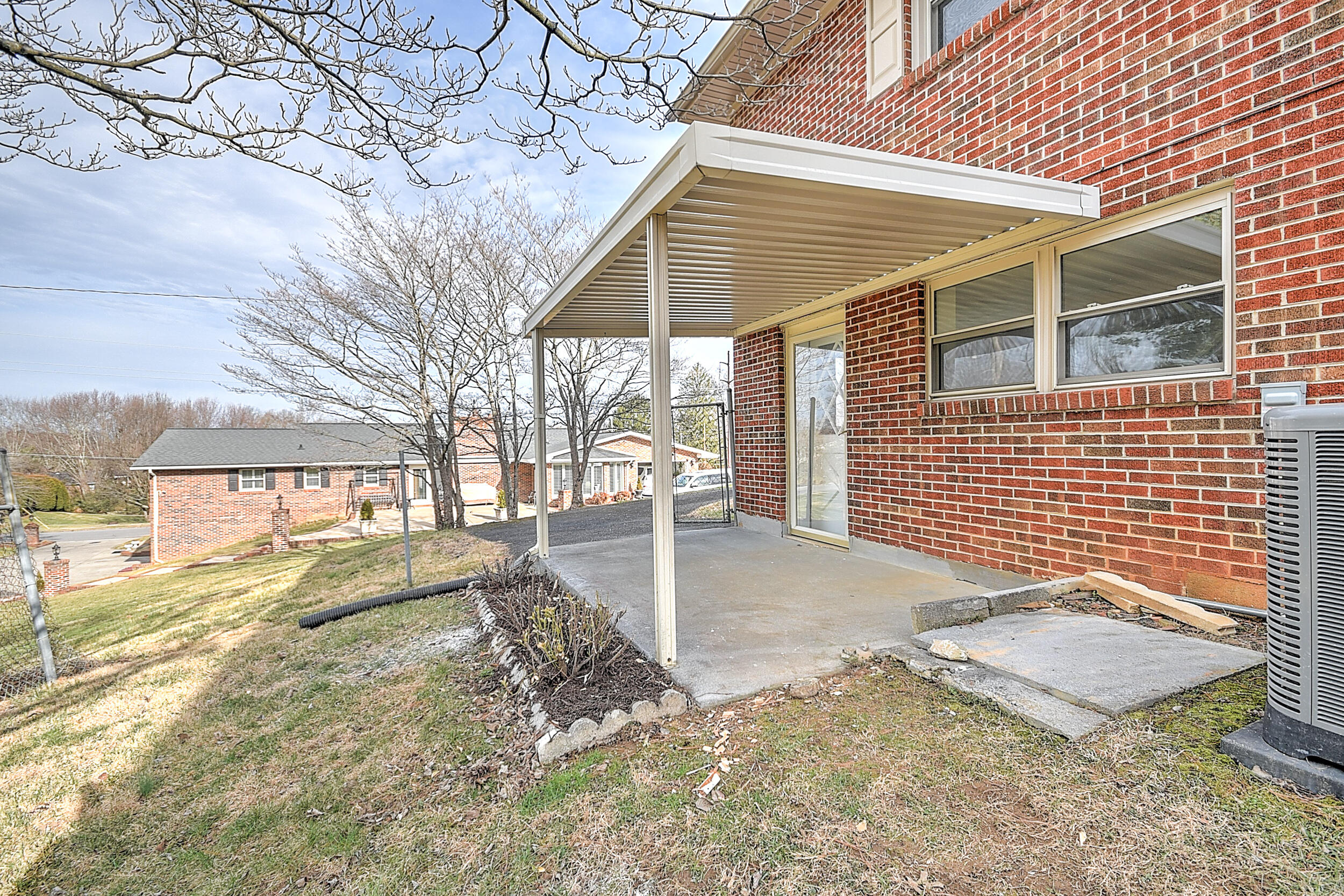 1707 Sundale Road Johnson City, TN 37604 - Photo 42 of 47 Sundale-42
